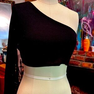 ALO one shoulder